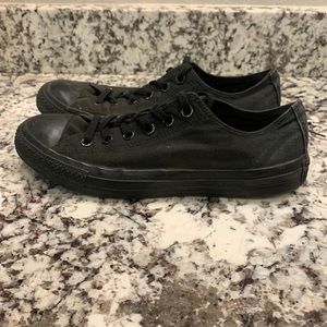 Black on Black Converse Lo Tops